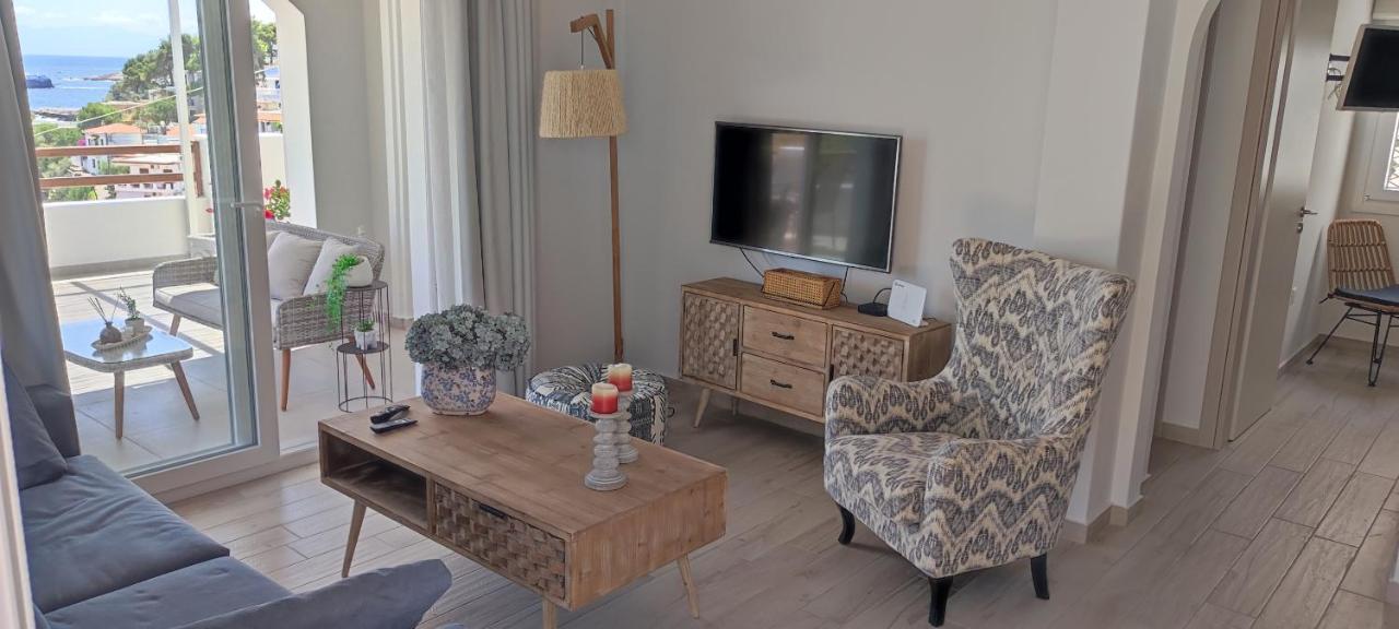 Aegean Suites Votsi  외부 사진